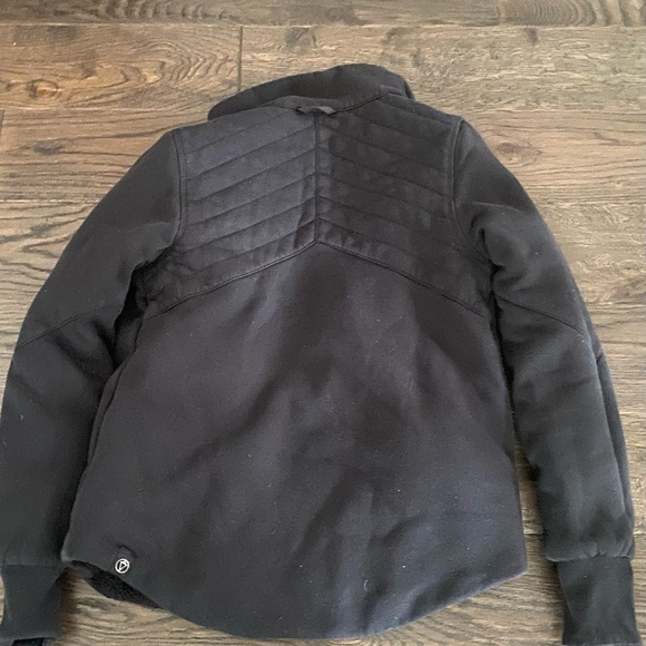 Ivivva Black Reversible Sherpa Sweater Jacket Youth Size 12 - Picture 6 of 6